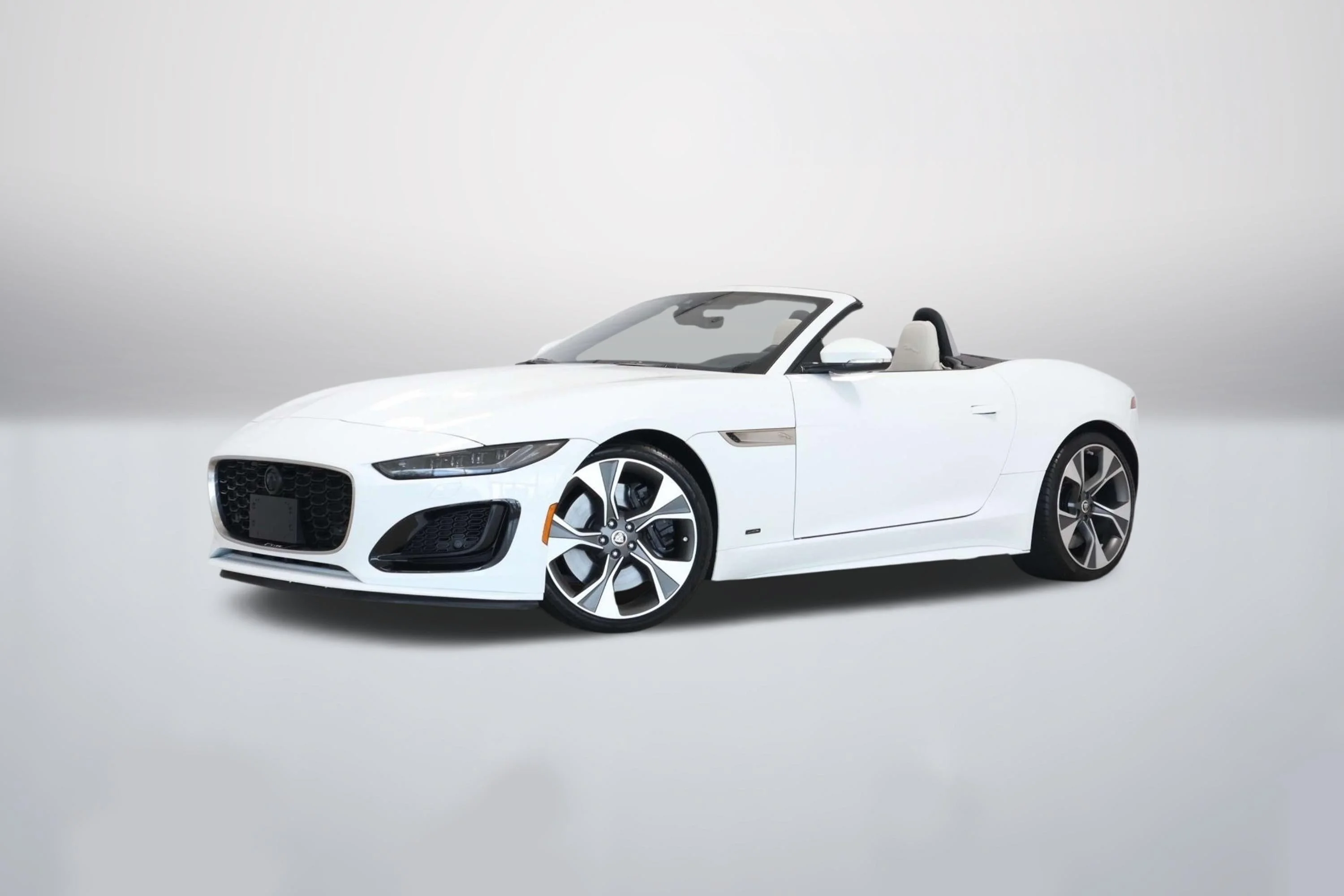 Used 2024 White Jaguar 75 image 1
