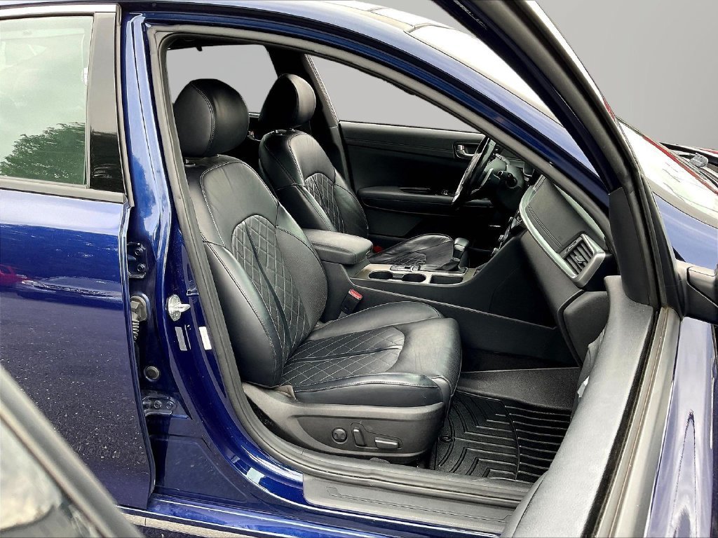 Used 2019 Blue Kia SX image 32