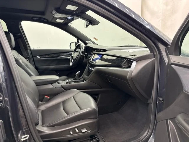 Used 2023 Green Cadillac Premium Luxury image 17