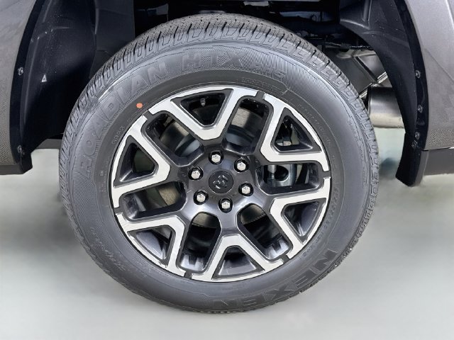 New 2027 Granite Crystal Metallic Clear-Coat Exterior Paint RAM Laramie image 31