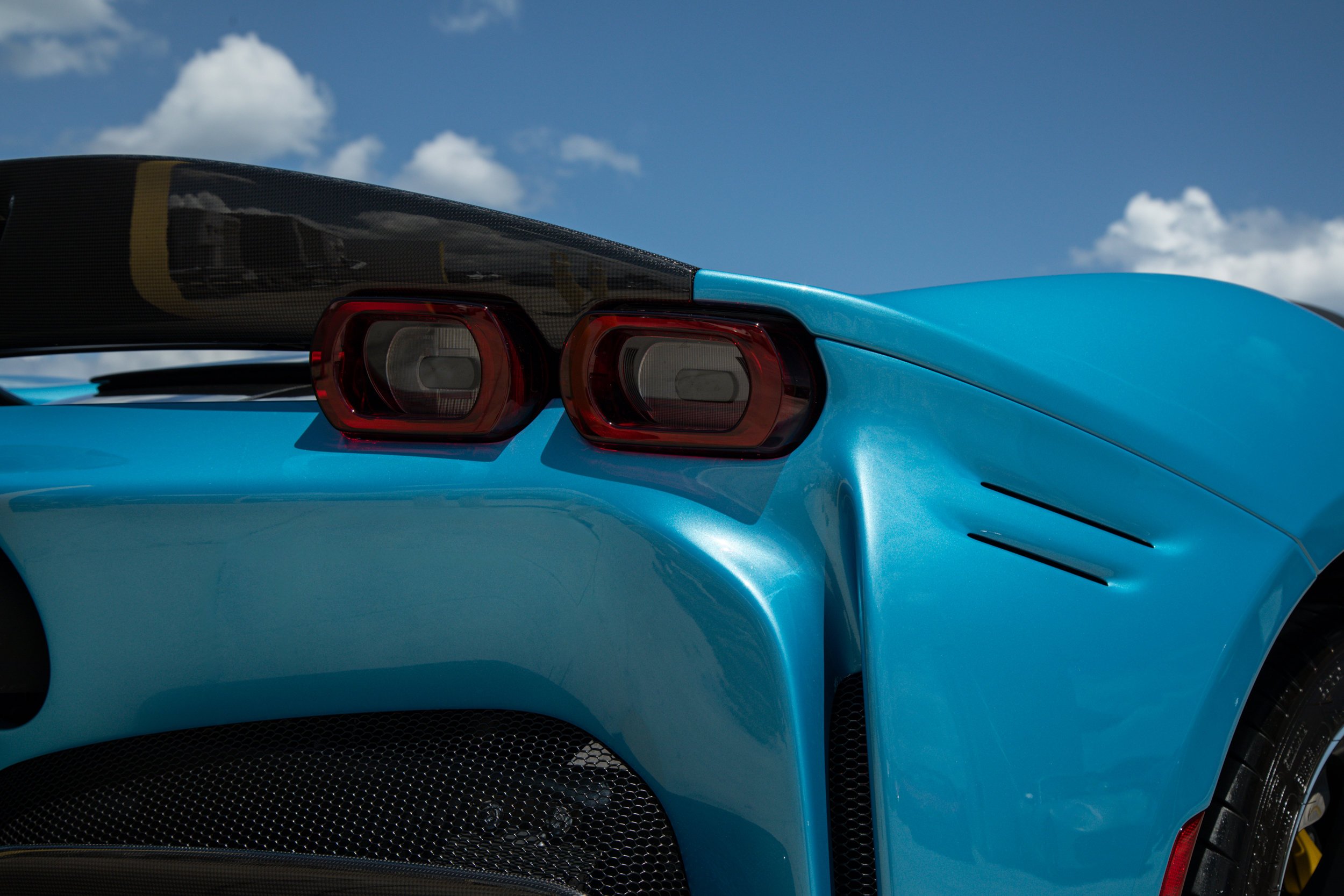 Used 2024 Blue Ferrari  image 15