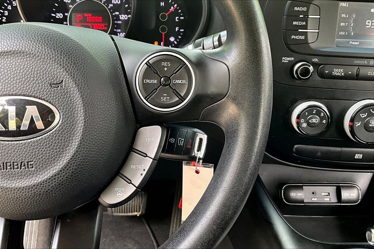 Used 2016 Black Kia Plus image 11