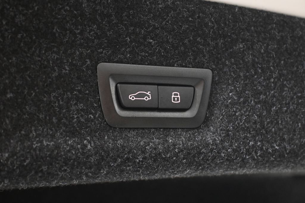 Used 2026 White BMW 330i xDrive image 38