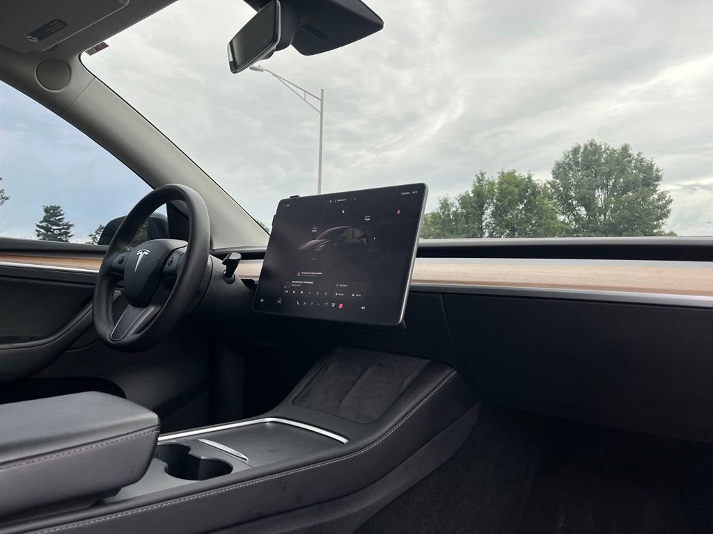 Used 2022 Black Tesla Performance image 27
