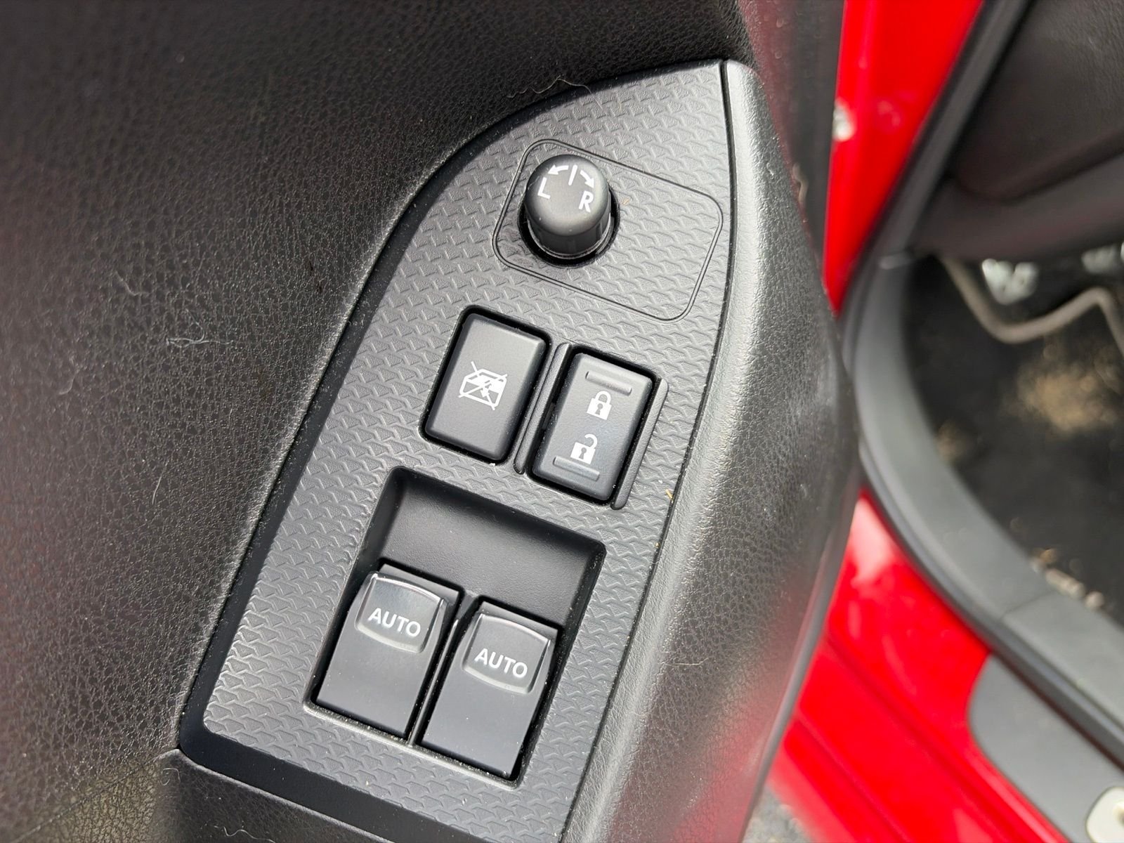 Used 2014 Red Subaru Limited image 12