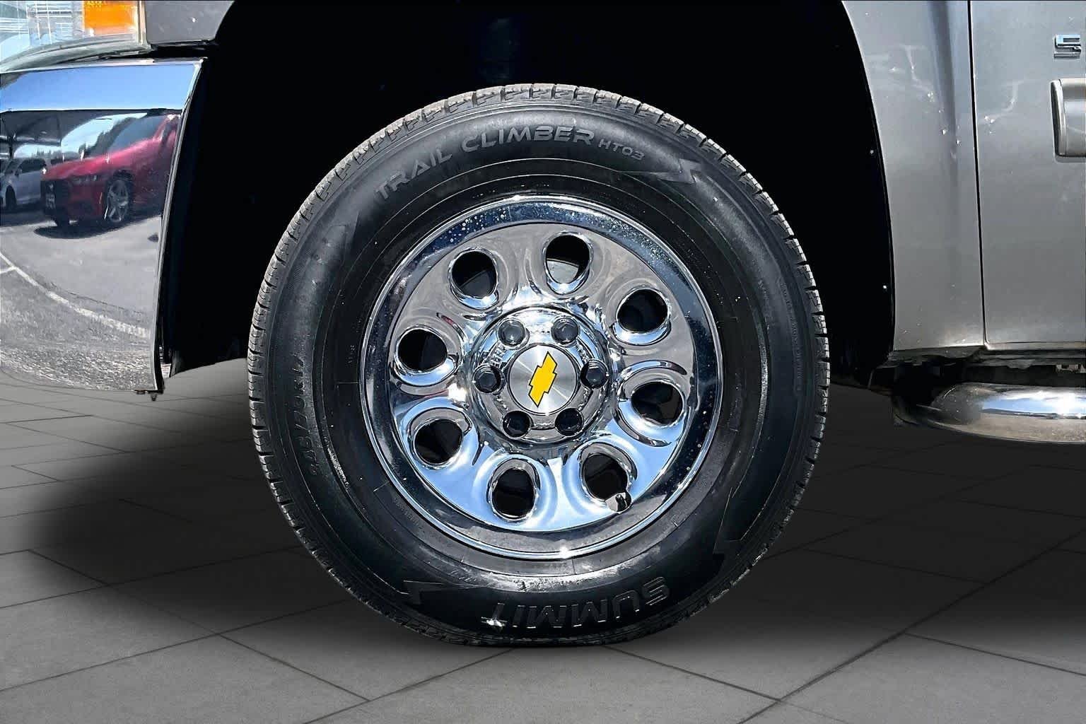 Used 2012 Graystone Metallic Chevrolet LS image 10