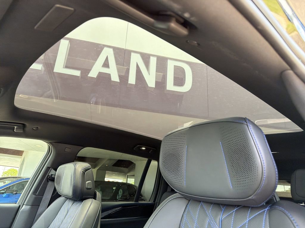 2026 Cadillac Escalade IQ Luxury - Photo 24