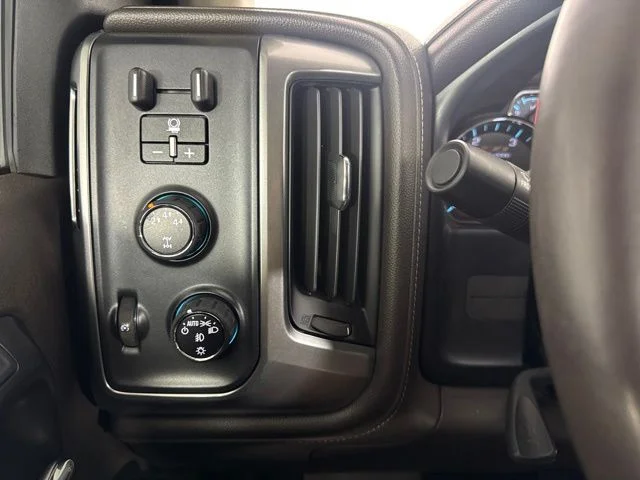 Used 2015 Black Chevrolet LTZ image 18