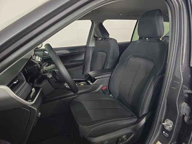 Used 2022 Gray Jeep Laredo image 23