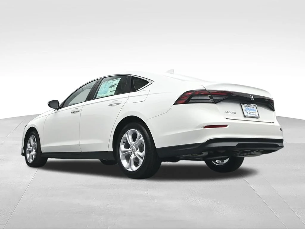 New 2026 Platinum White Pearl Honda LX image 36