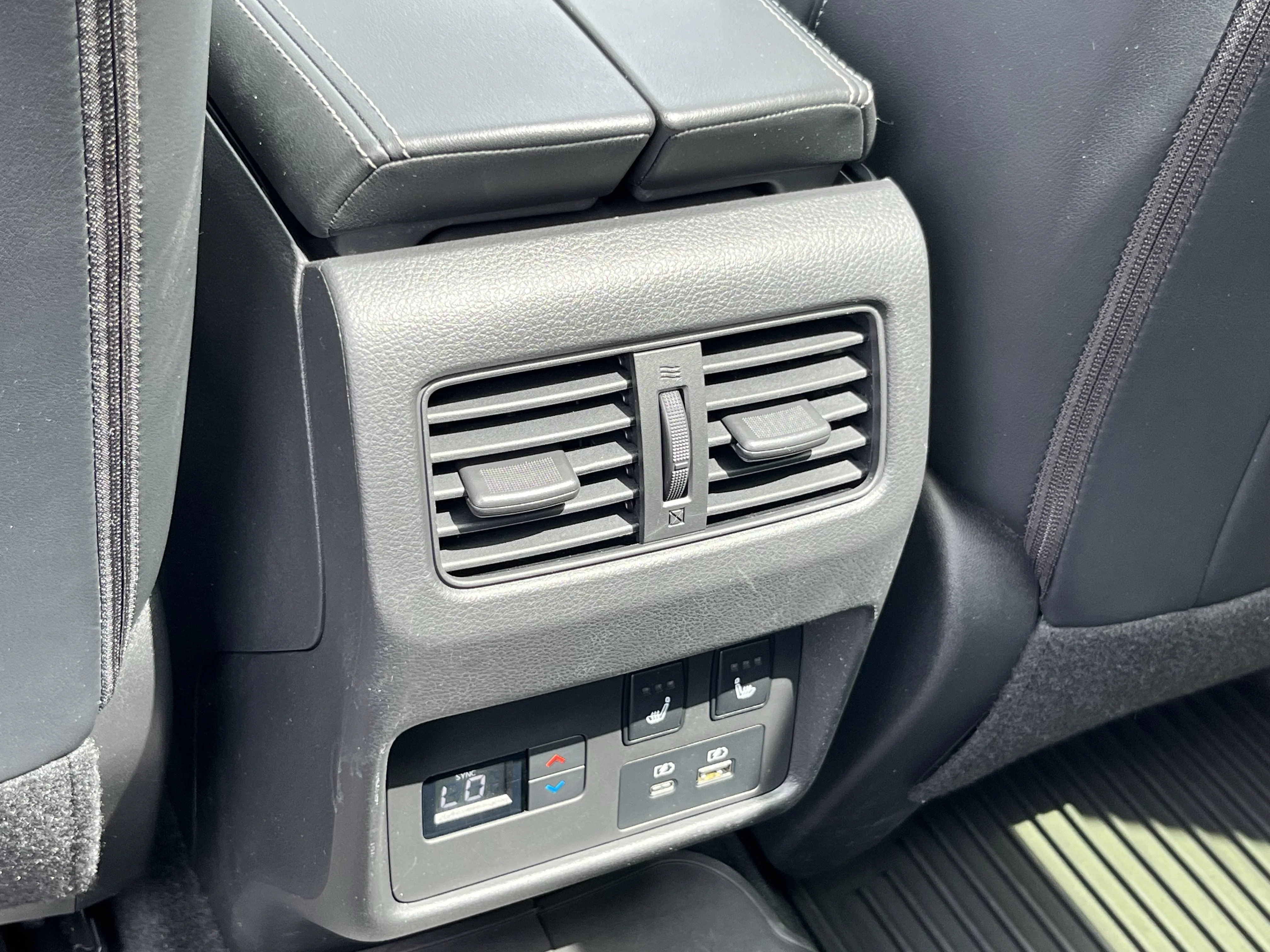 Used 2023 Champagne Silver Metallic Nissan Platinum image 19