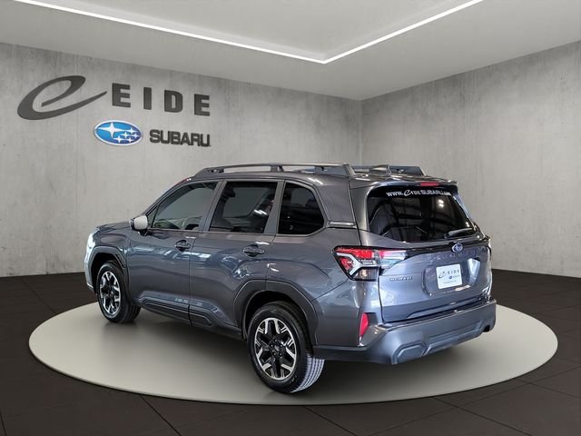 Used 2025 Gray Metallic Subaru Premium image 9