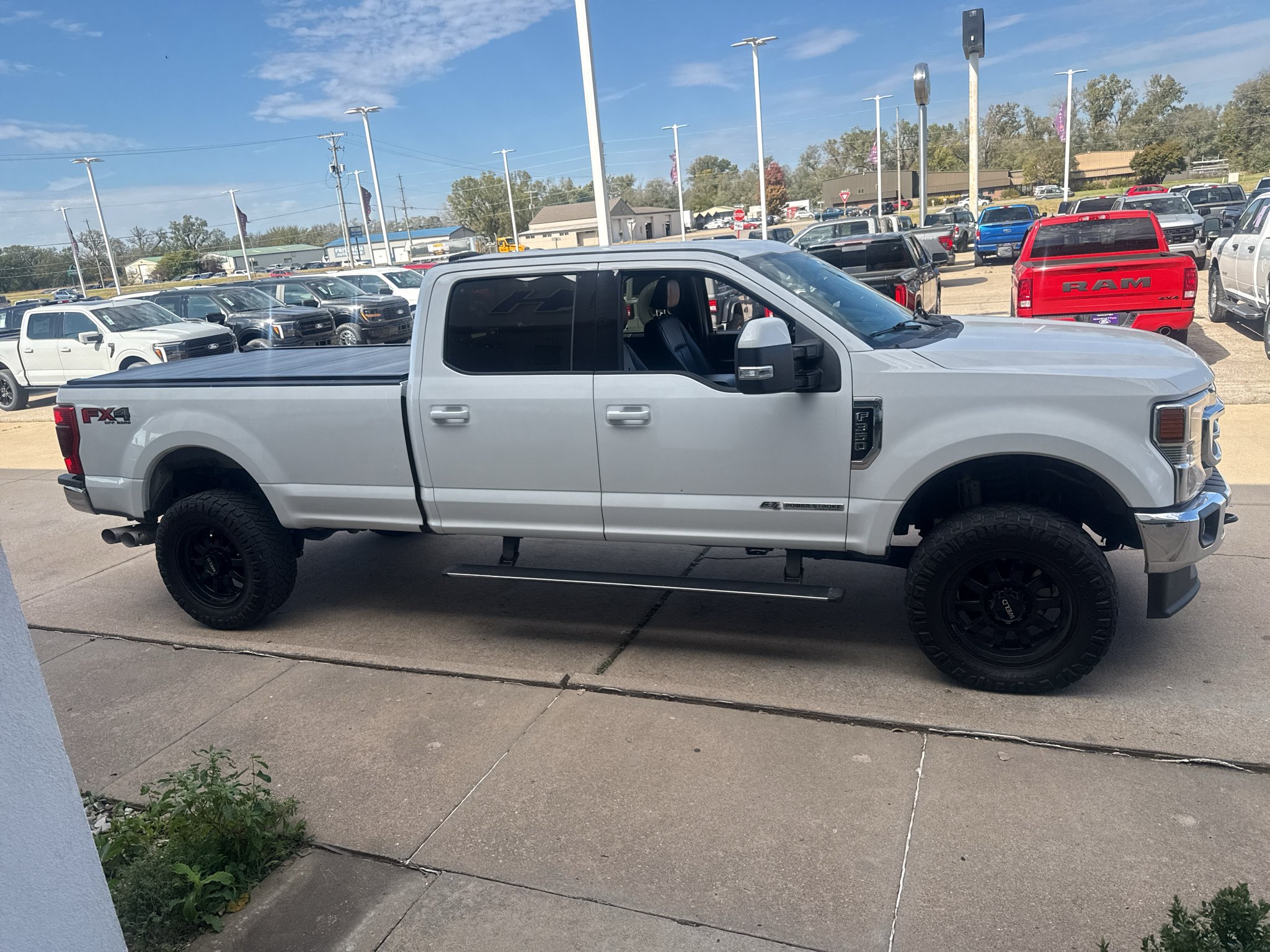 Used 2022 Oxford White Ford LARIAT image 5