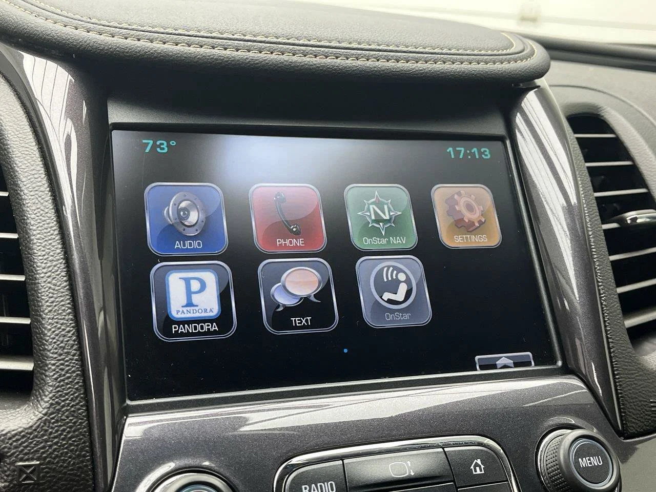 Used 2015 SILVER ICE METALLIC Chevrolet LT image 17