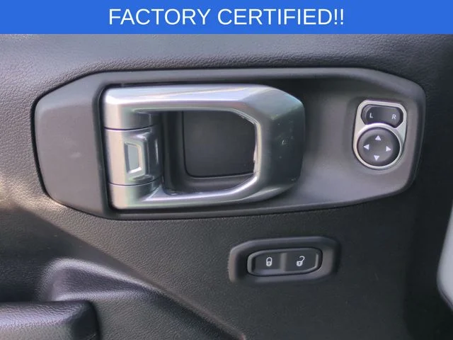 Used 2022 White Jeep Willys image 13