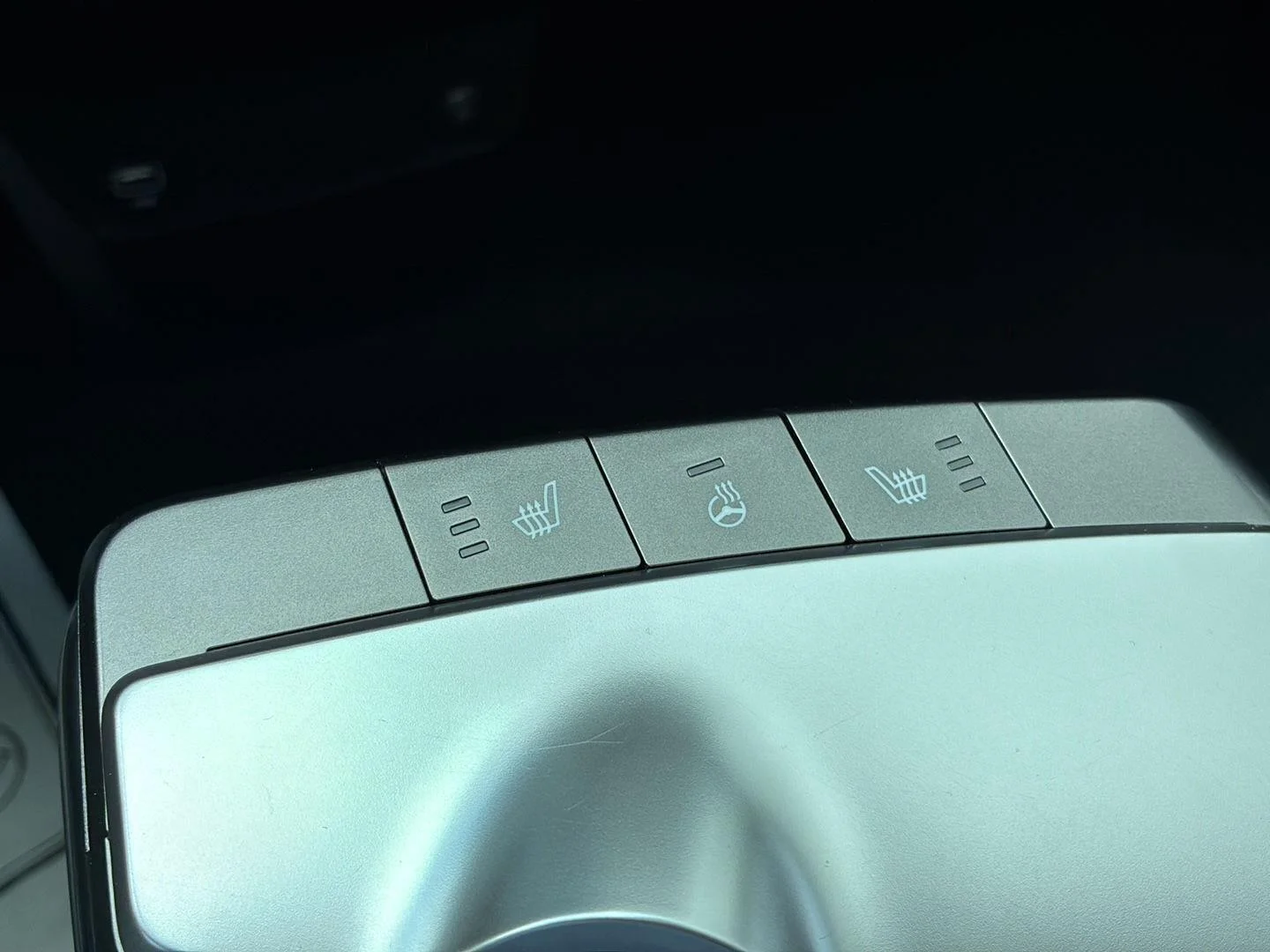 Used 2024 Snow White Pearl Kia Light Long Range image 38