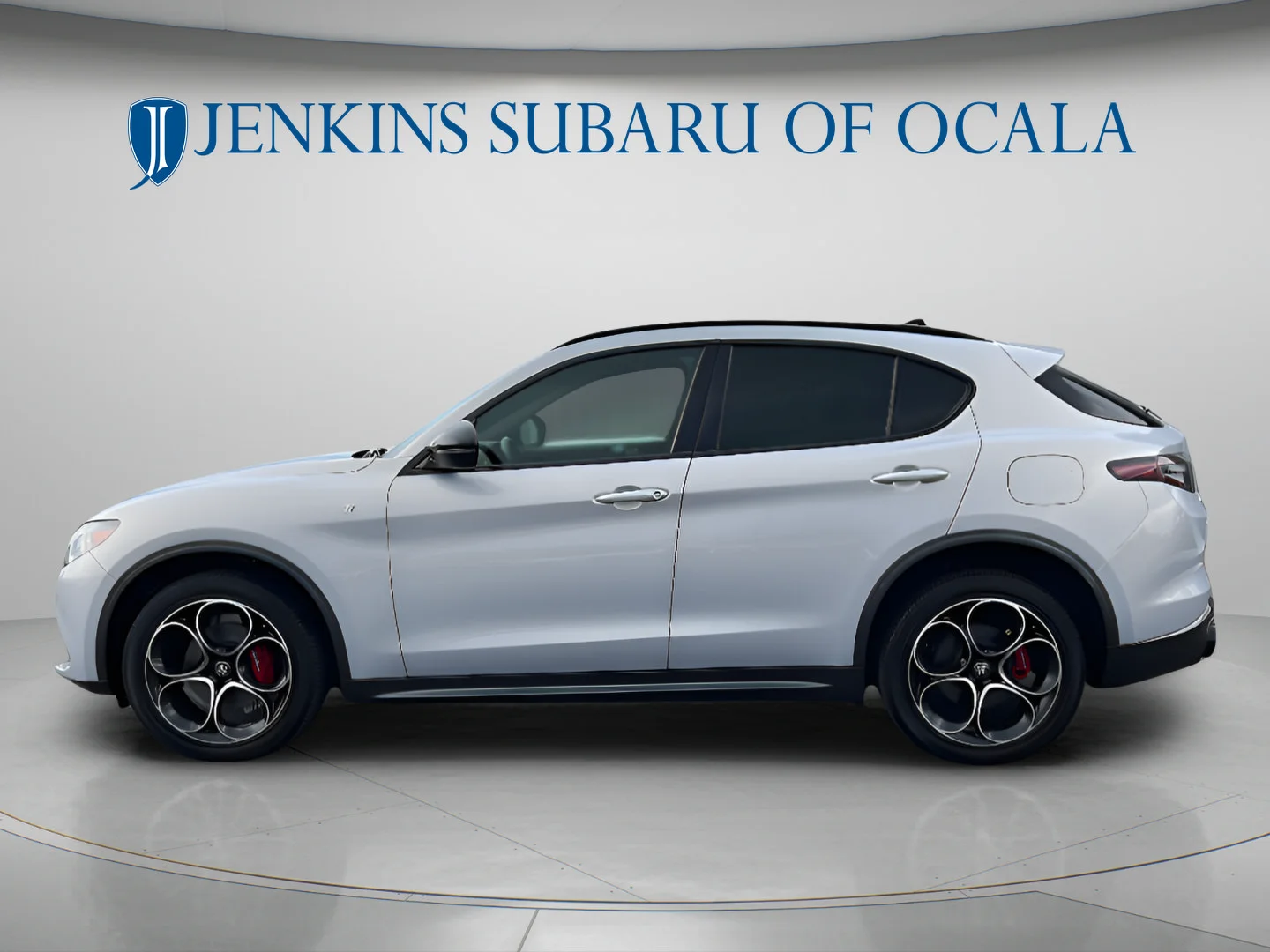 Used 2024 Moonlight Gray Metallic Alfa Romeo Ti image 6