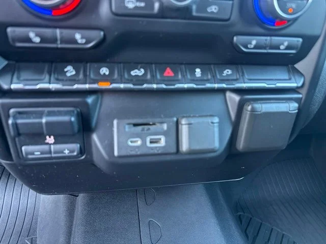 Used 2020 Gray Chevrolet LT image 17