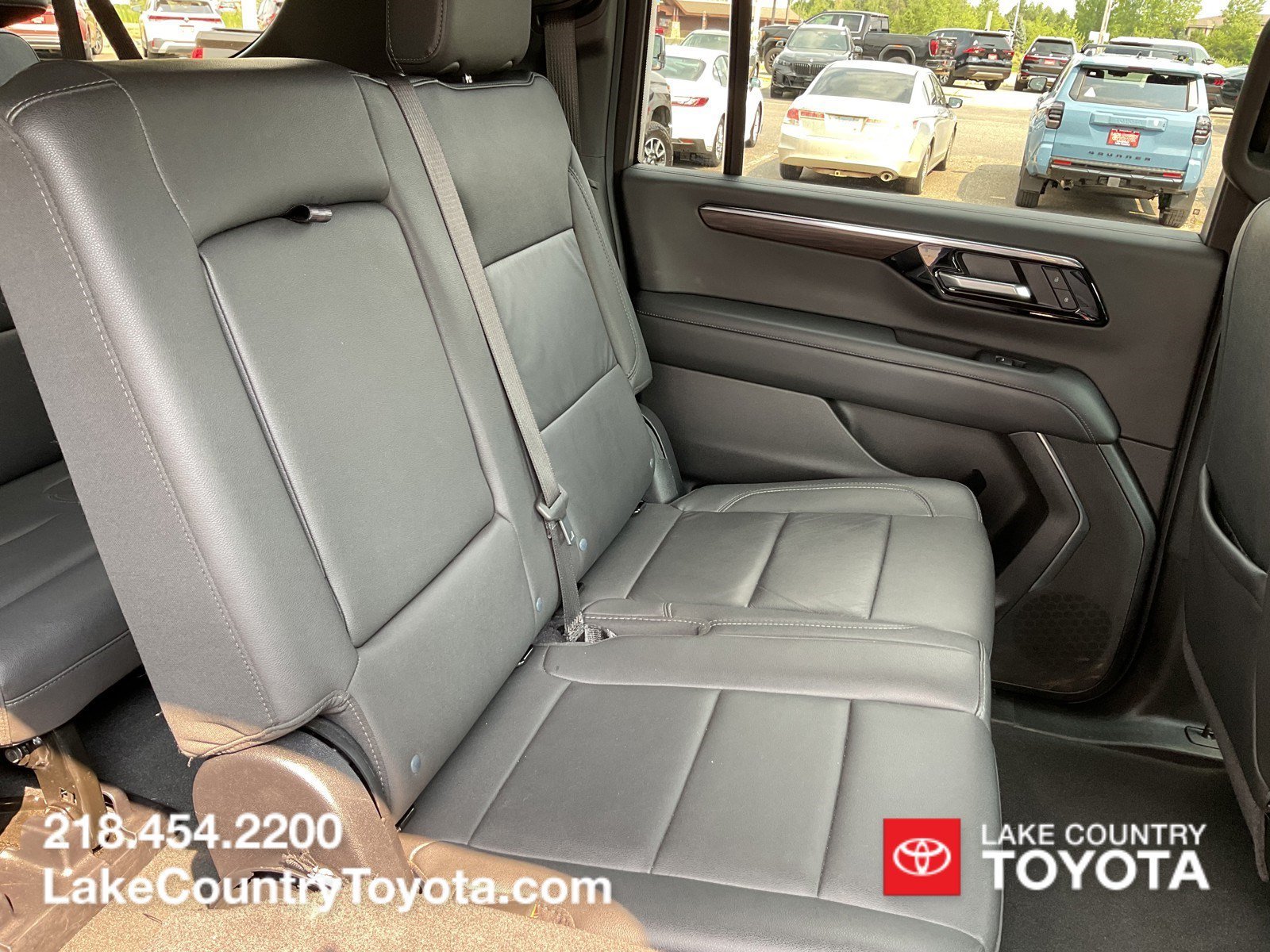 Used 2025 Gray Chevrolet Z71 image 16