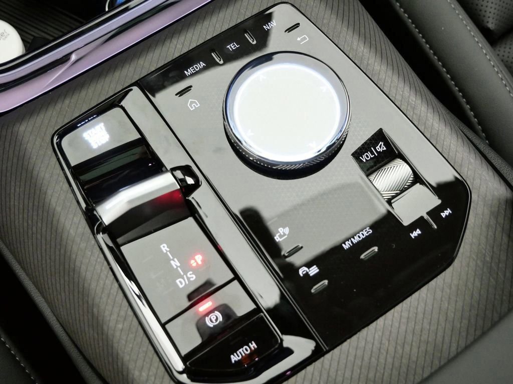 Used 2026 Skyscraper Grey Metallic BMW 30 xDrive image 48