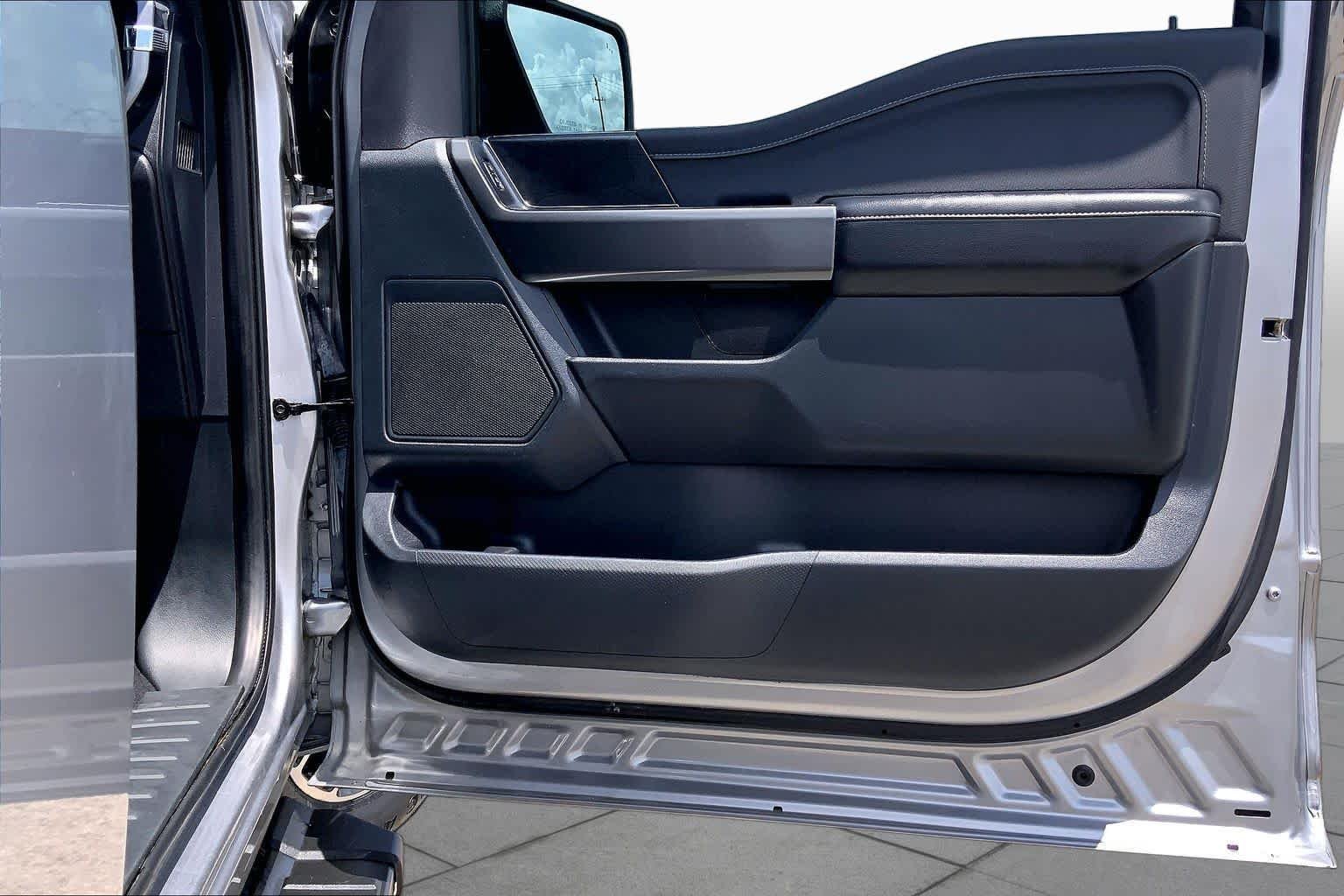 Used 2023 Iconic Silver Ford XLT image 23