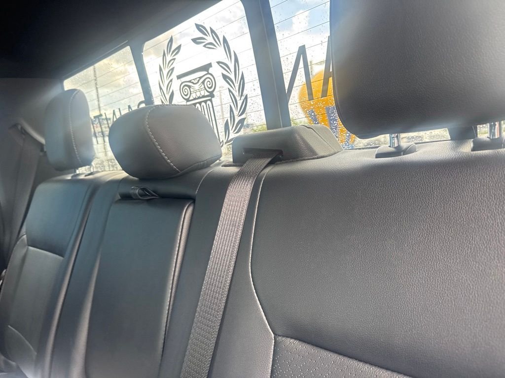 Used 2023 White Ford Lariat image 13