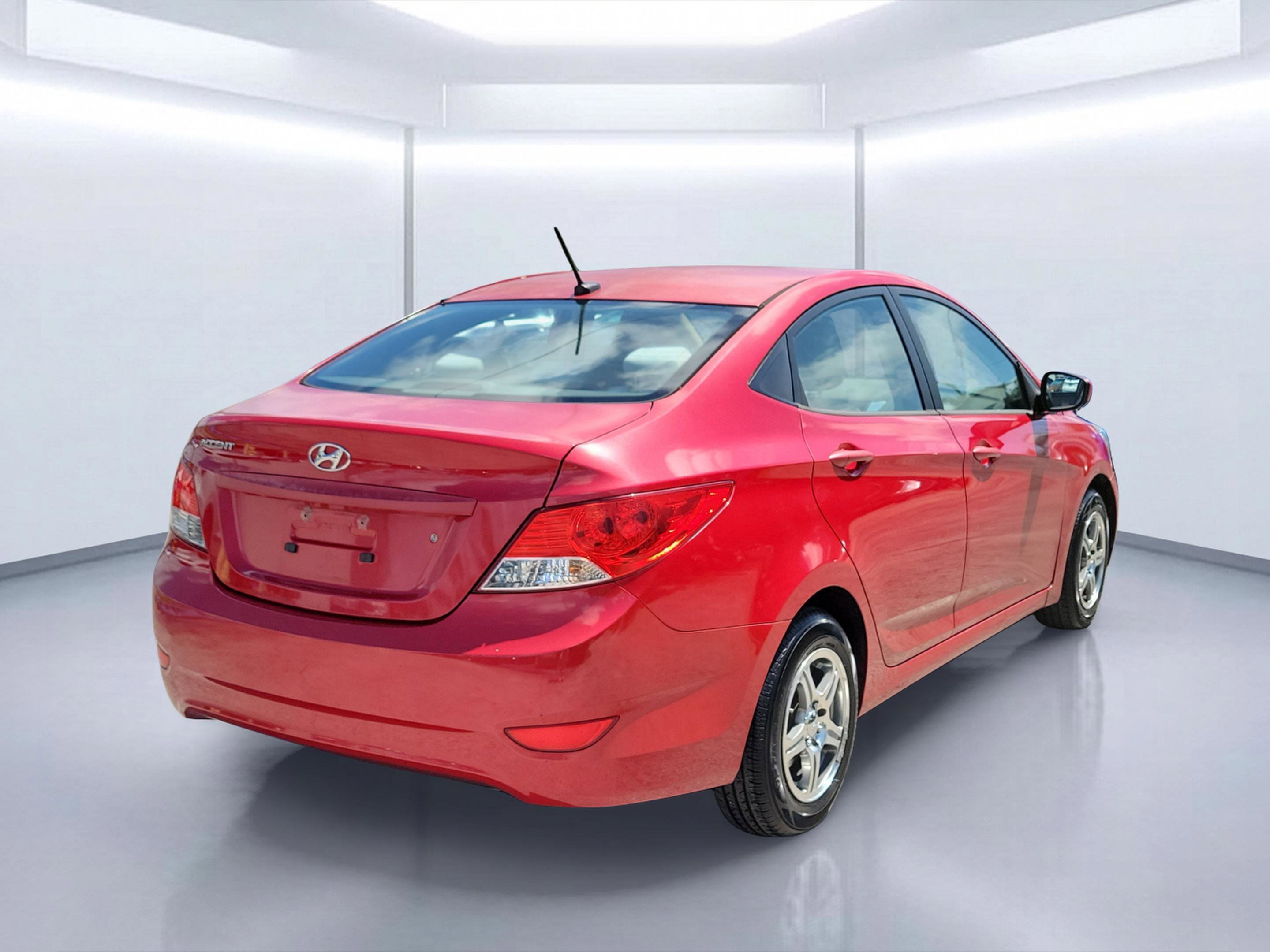 Used 2012 Boston Red Hyundai GLS image 4