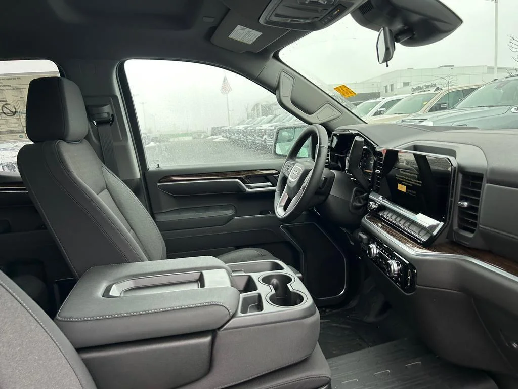 New 2026 Summit White GMC SLE image 19