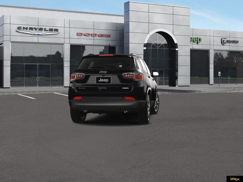New 2026 Diamond Black Crystal Pearl-Coat Exterior Paint Jeep Latitude image 13