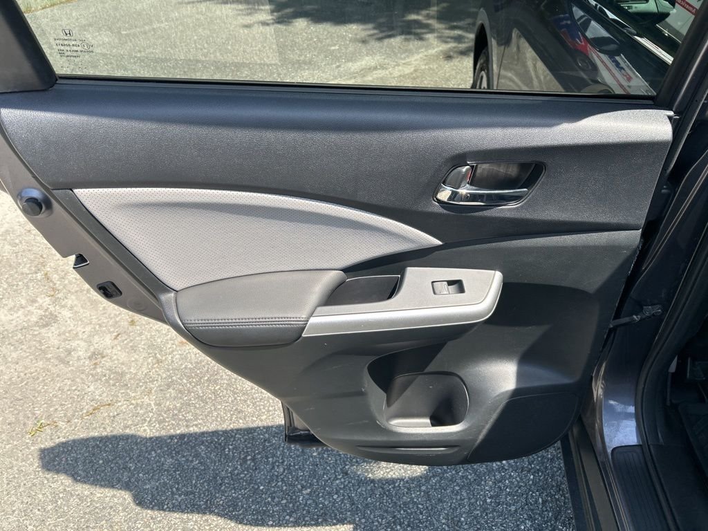 Used 2016  Honda Touring image 24