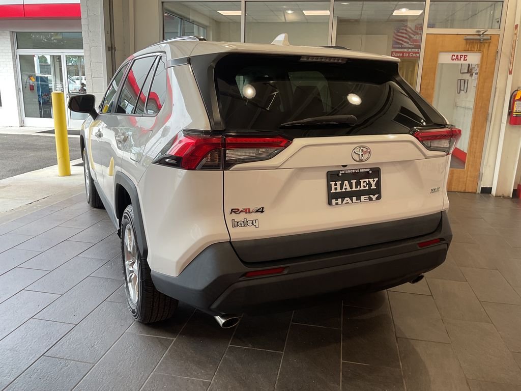 Used 2021 White Toyota XLE image 6