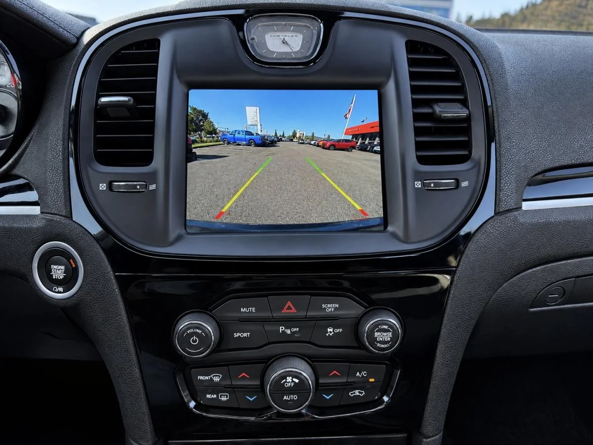 Used 2021 Black Chrysler S V6 Awd image 22