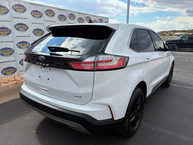 Used 2024 Oxford White Ford SEL image 4