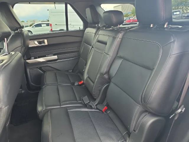 Used 2023 Silver Ford Limited image 16