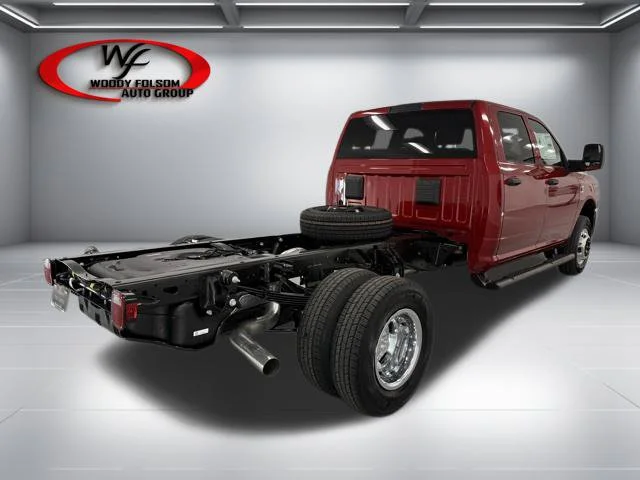 New 2026 Molten Red Pearl-Coat Exterior Paint RAM Tradesman image 8