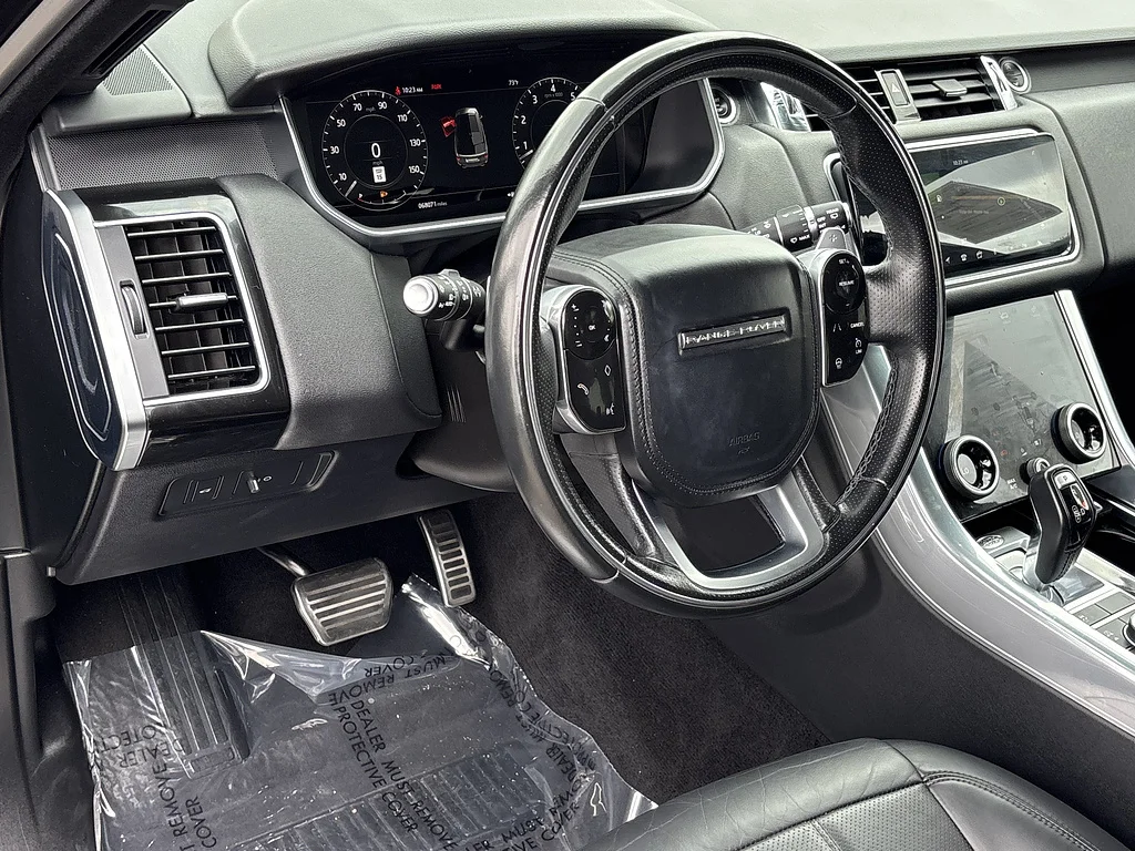 Used 2022 Santorini Black Metallic Land Rover HSE Silver Edition image 9