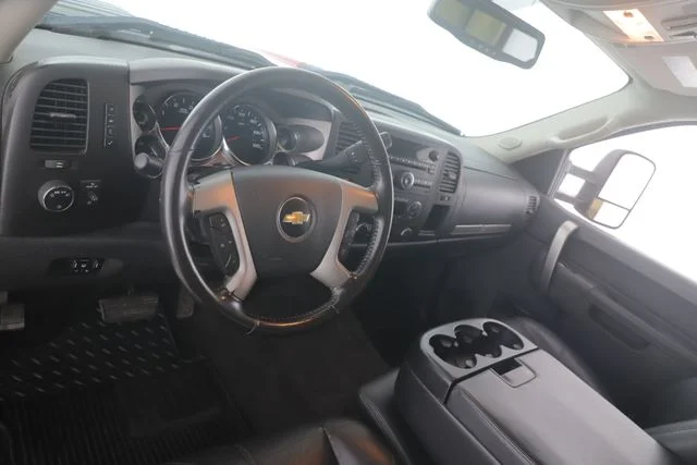 Used 2014 Red Chevrolet LT image 17