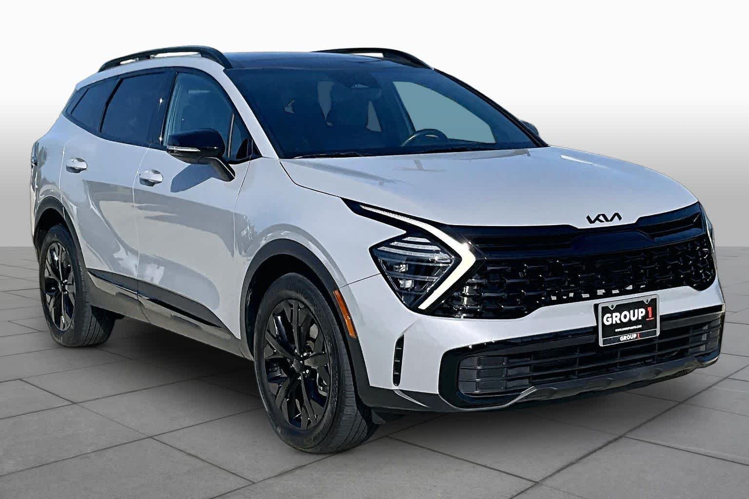 Certified Used 2025 Wolf Gray Kia X-Line image 3