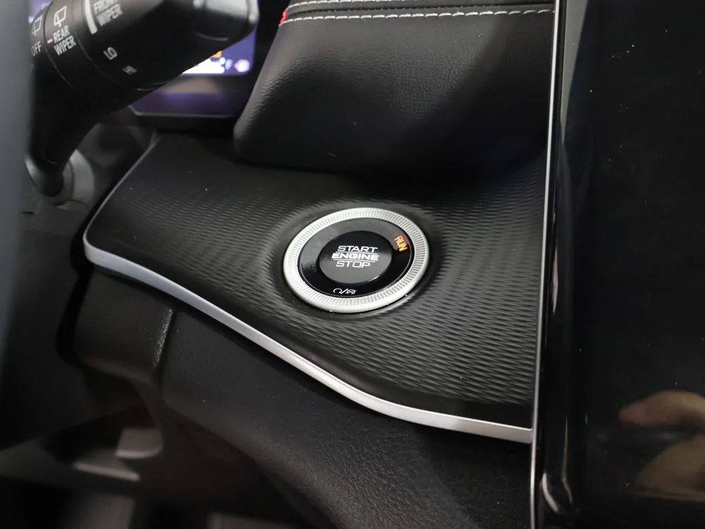 Used 2025 Bright White Clearcoat Jeep Altitude image 41