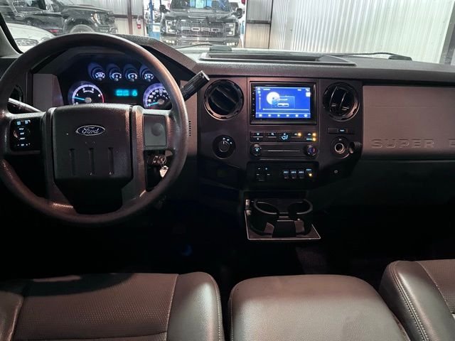 Used 2016 White Ford XL image 29