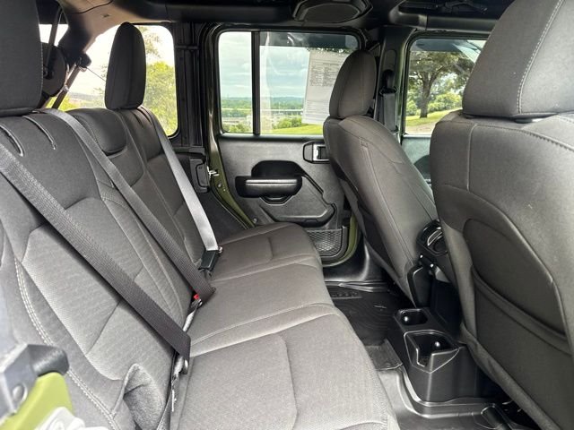 Used 2022 Green Jeep Unlimited Sport Altitude image 12