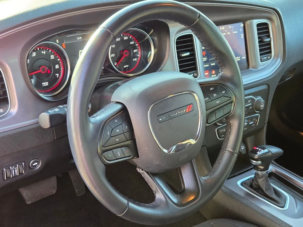 Used 2023 Purple Dodge SXT image 24