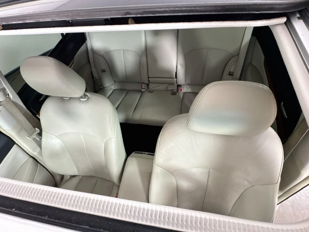 Used 2014 White Subaru 2.5i image 26
