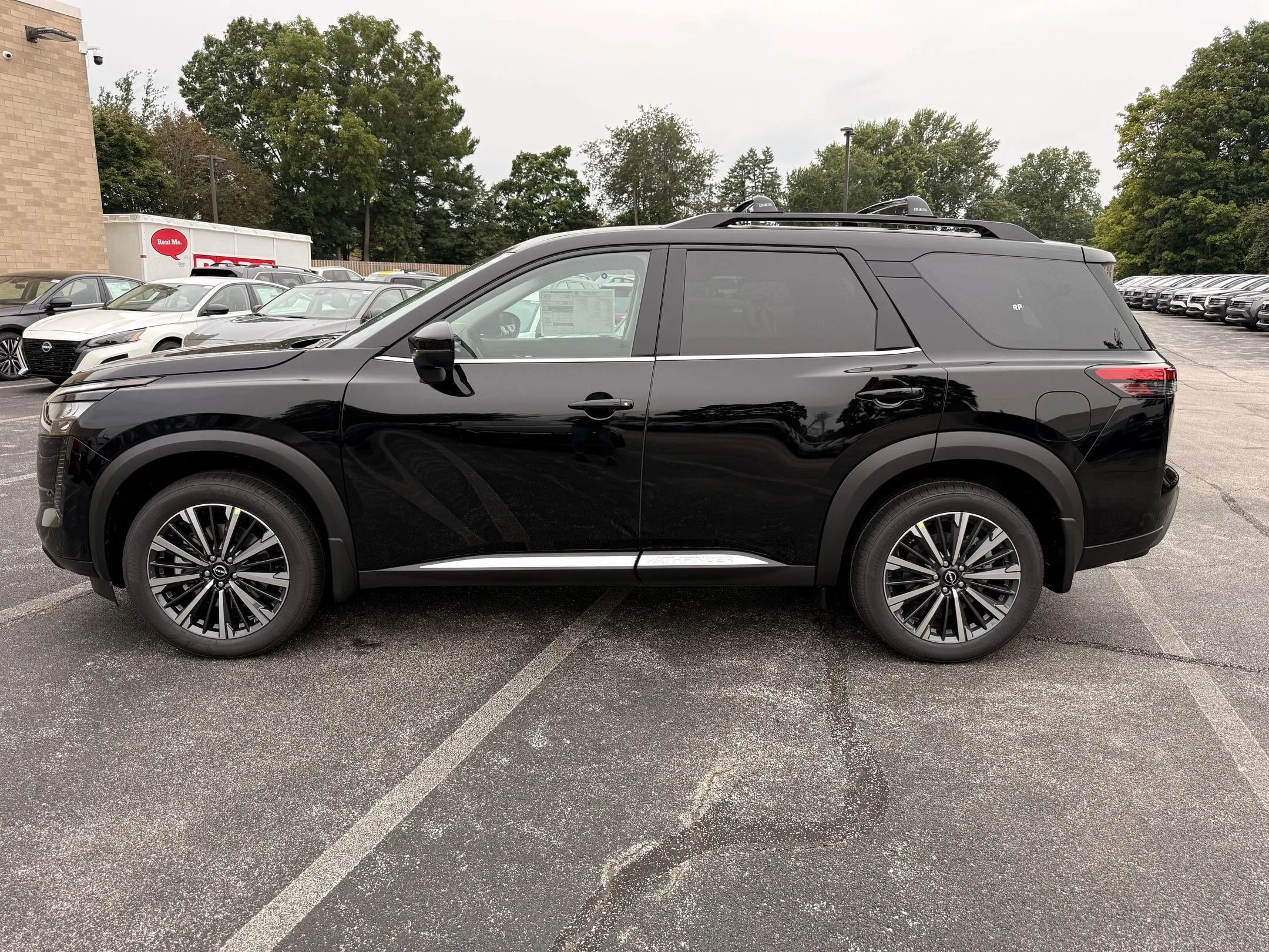 New 2026 Super Black Nissan Platinum image 9