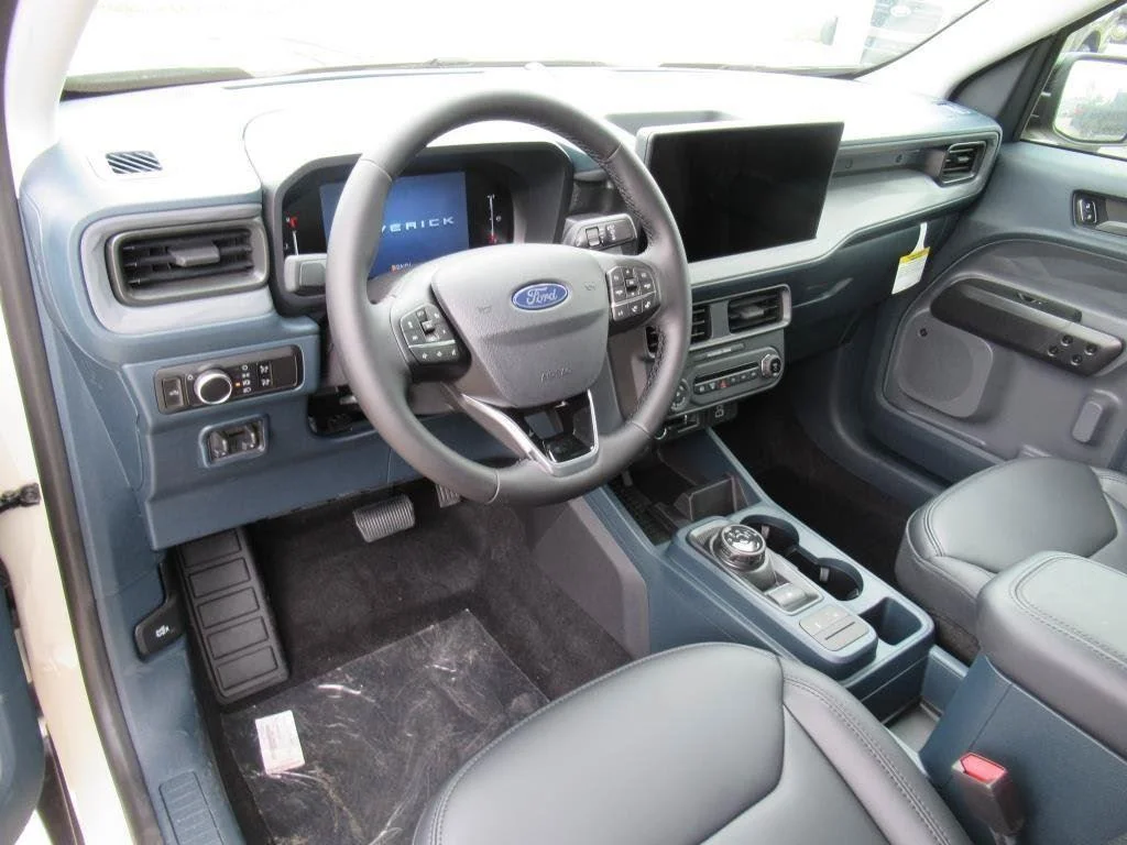 New 2025 Desert Sand Ford Lariat® image 16