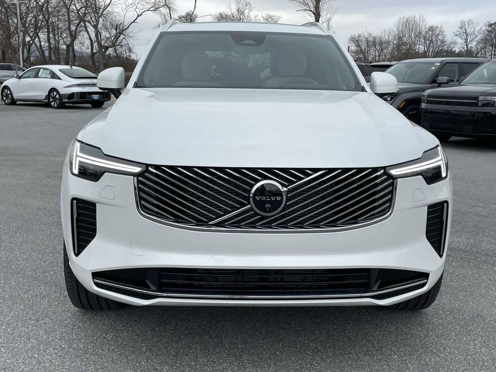 2026 Volvo XC90 Plus - Photo 19