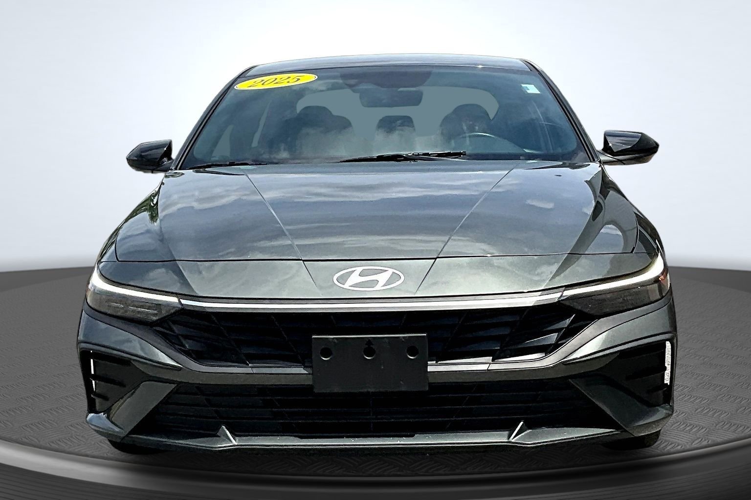 Certified Used 2025 Gray Hyundai SEL Sport image 2