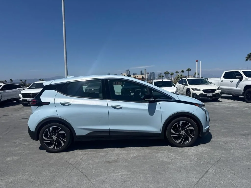 Used 2023 Ice Blue Metallic Chevrolet 2LT image 4