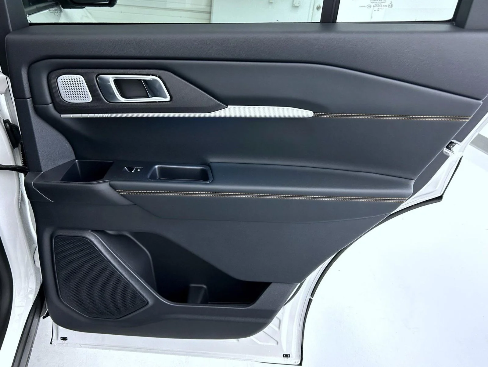 New 2026 White Ford Tremor image 17
