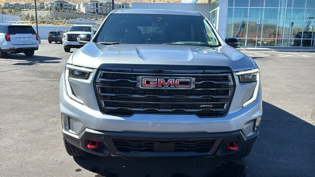 2025 GMC Acadia AT4 - Photo 8